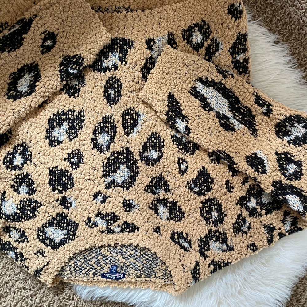 LEOPARD PRINT SWEATER